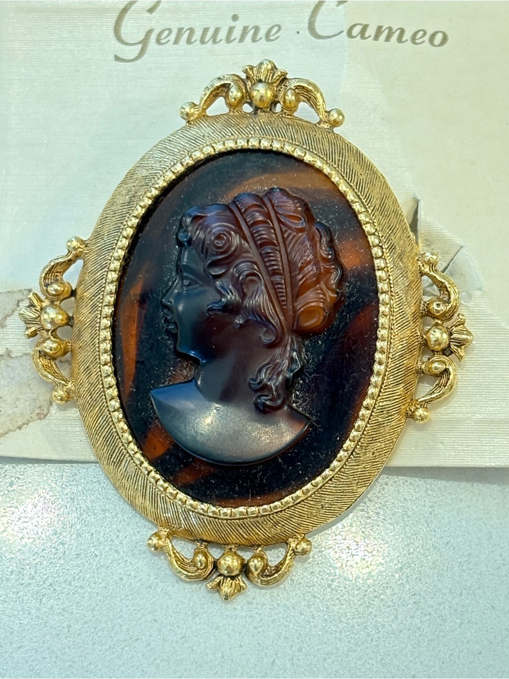 Like New Vintage FLORENZA Tortoiseshell Cameo Brooch Pin